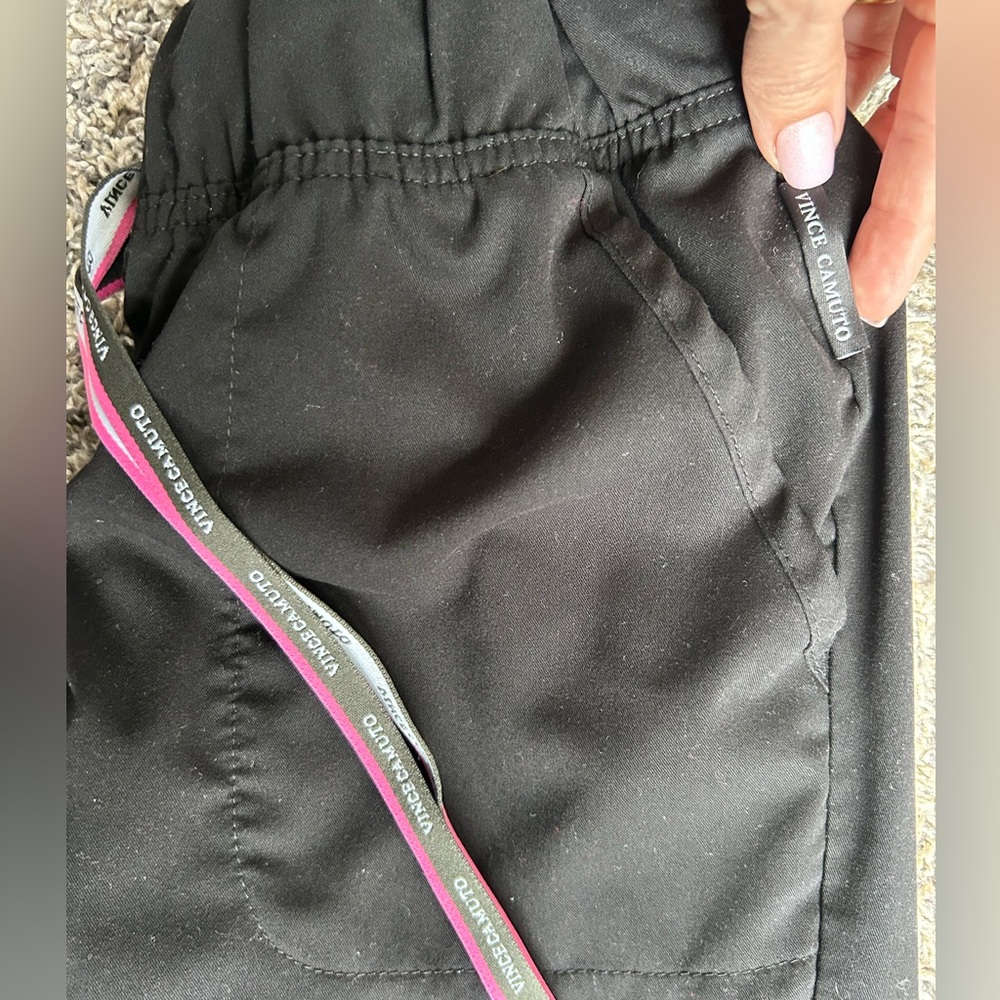 Vince Camuto like new Black Jogger Style Scrub Pants size small - Picture 7 of 7